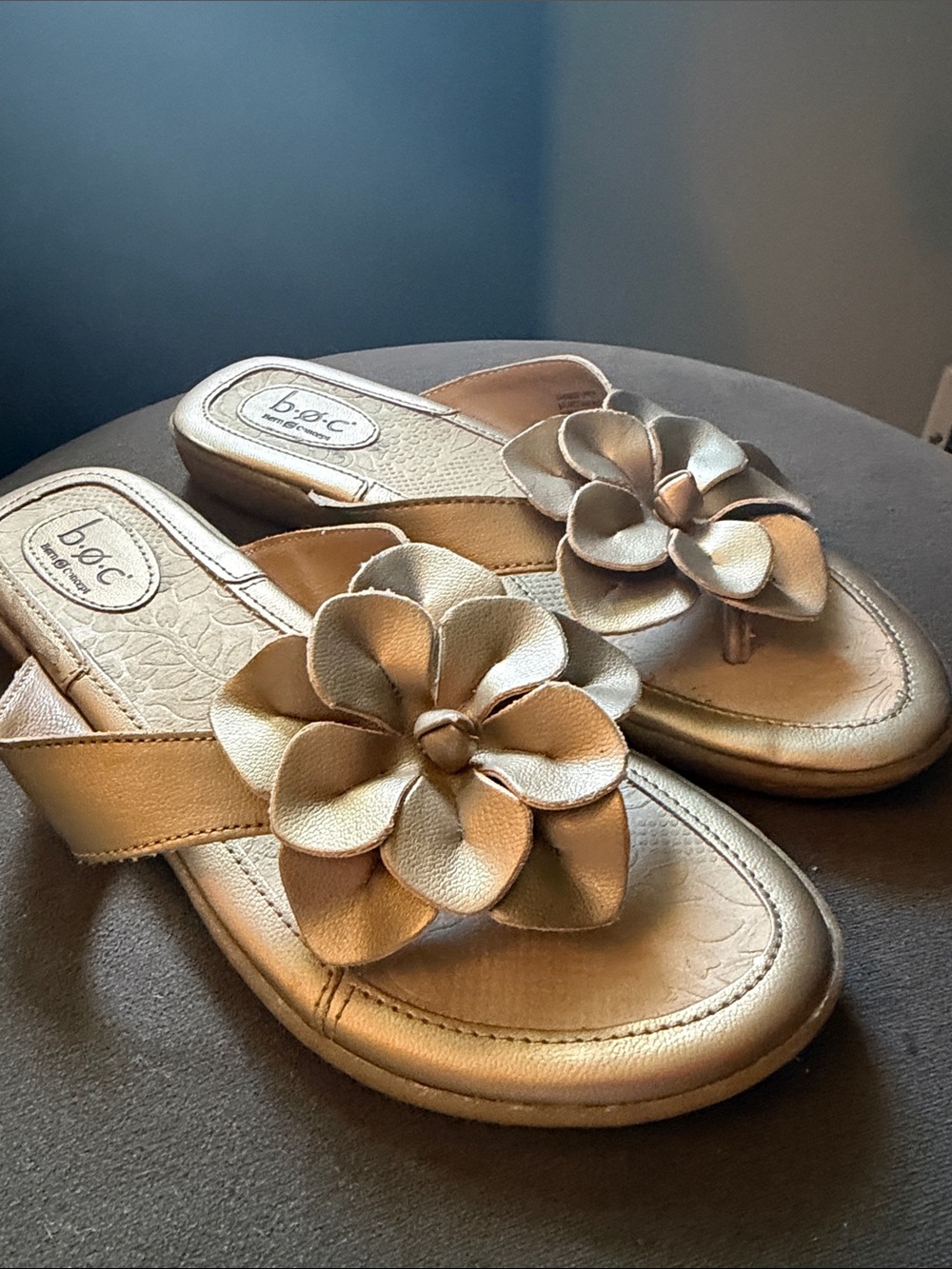 b.o.c. Concept Moyer Flower Champagne Gold Slip-on Sandals Womens 10 Summer